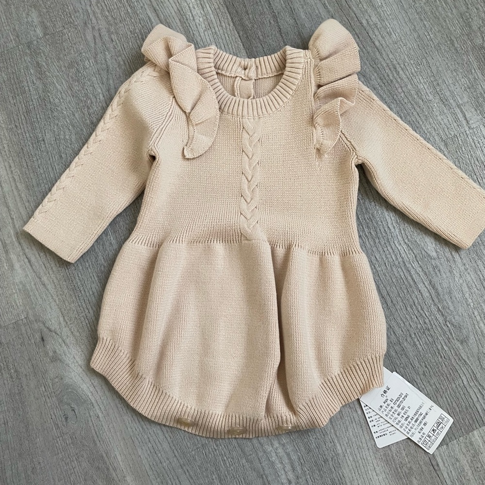 Baby girl long sleeve romper